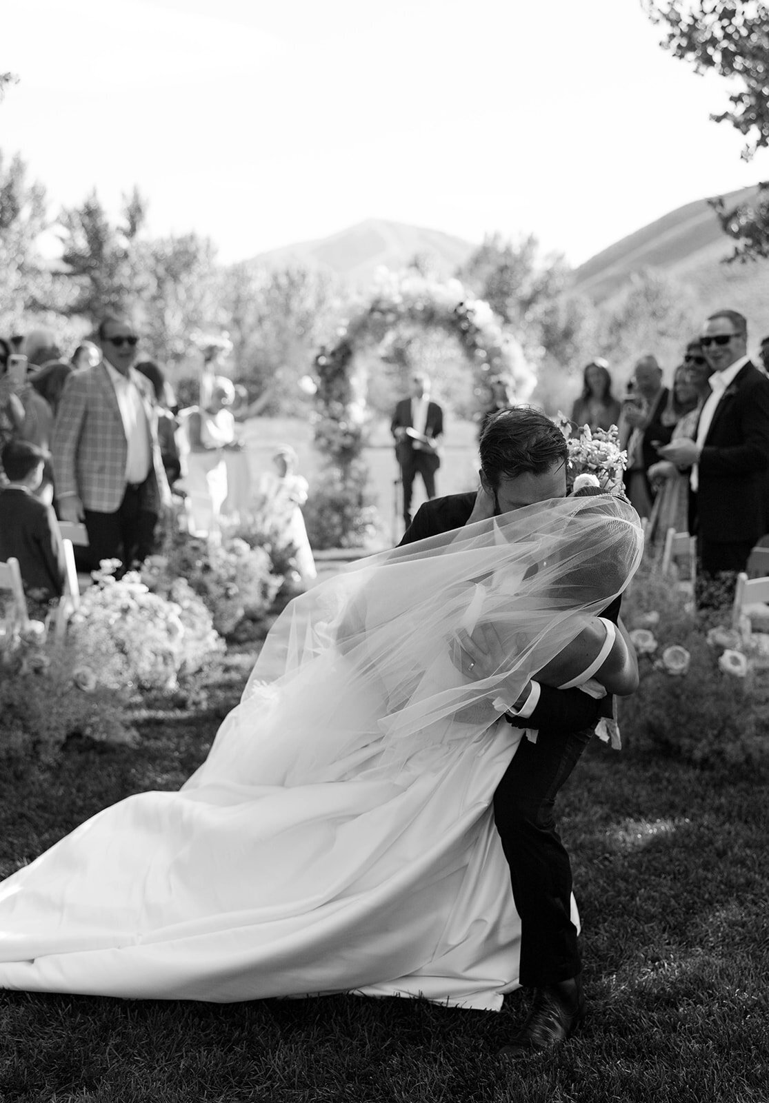 Olivia&TomSneakPeeks(Wedding)-122