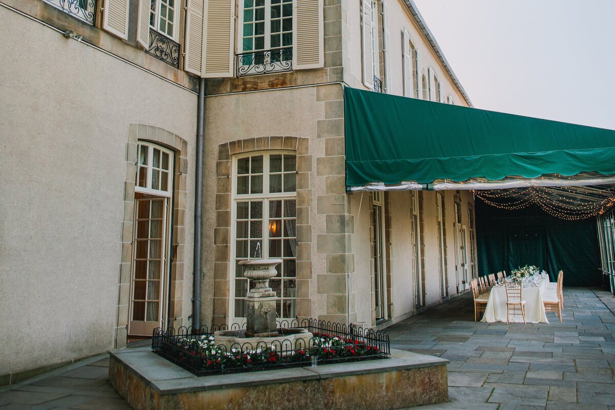 A wedding at Glen Manor House in Portsmouth, RI - 24