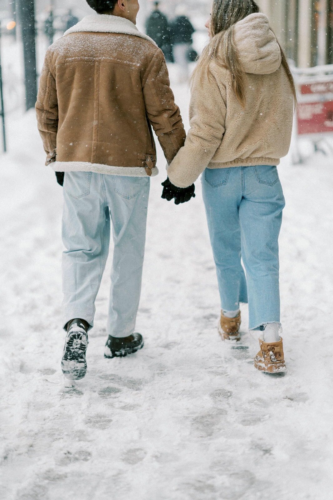 E10-Winter-snowy-engagement-photoshoot-in-Toronto-Zhan-and-Tina-2025-02-16-2500px-1006