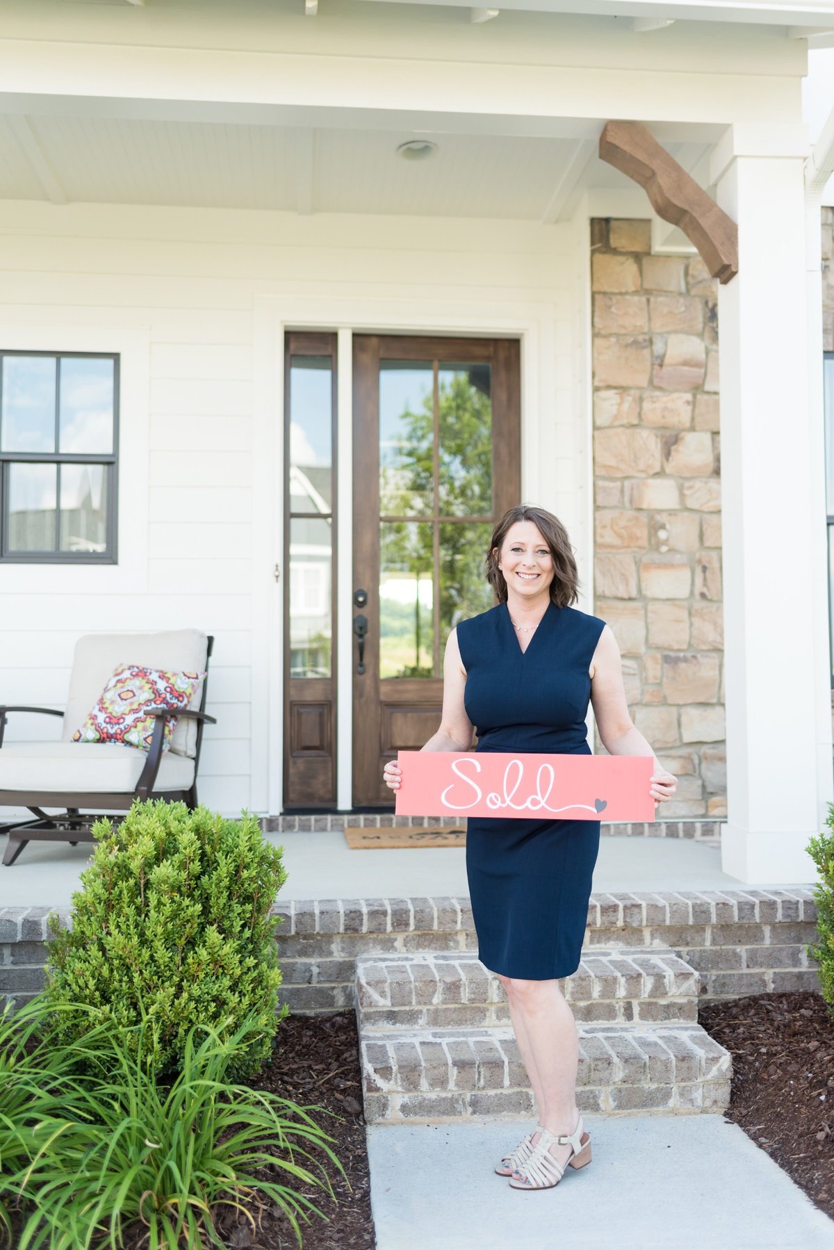 Realtor-Lifestyle-Headshots-at-Model-Home-Franklin-TN-Nashville-Branding-Photographer+2