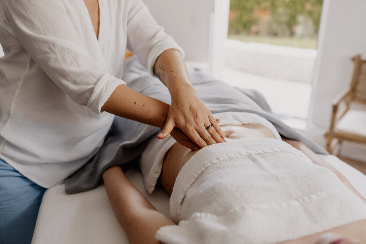 Sannyasa_Menziken_Verena_Krähenbühl_Sven_Krähenbühl_Massage_in_der_Nähe_Reiki_Yoga8