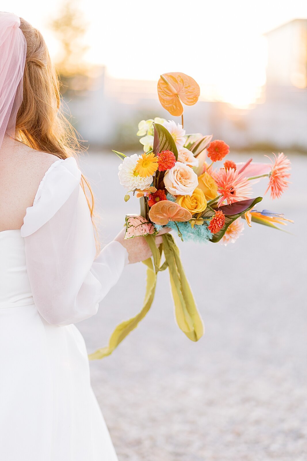 Colorful Palm Springs-Inspired Wedding Photos_0030