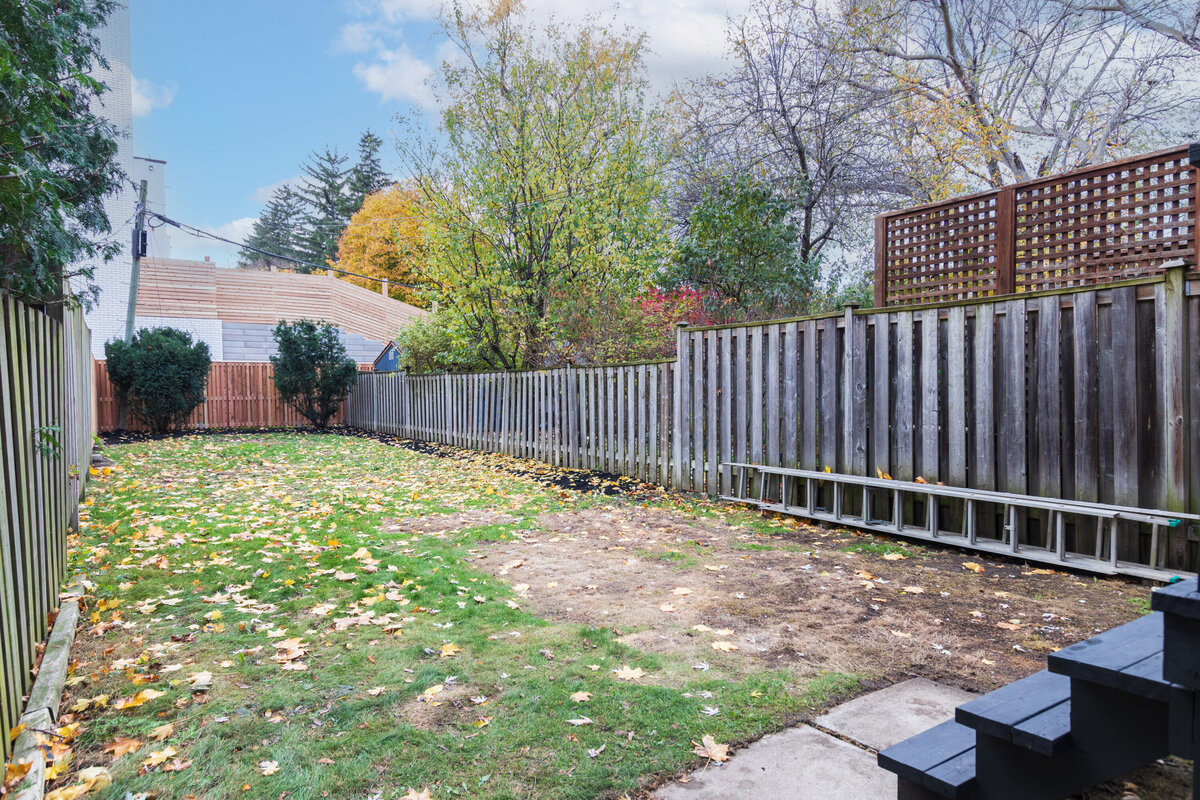 039_Backyard