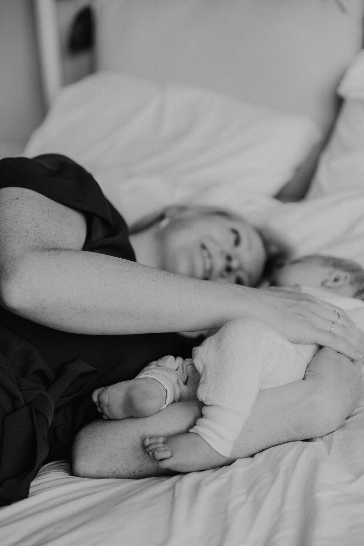 WEB - Jorrit, Ilse & James | Little one newborn shoot - Haarlem | Samantha Bosdijk Photography-49