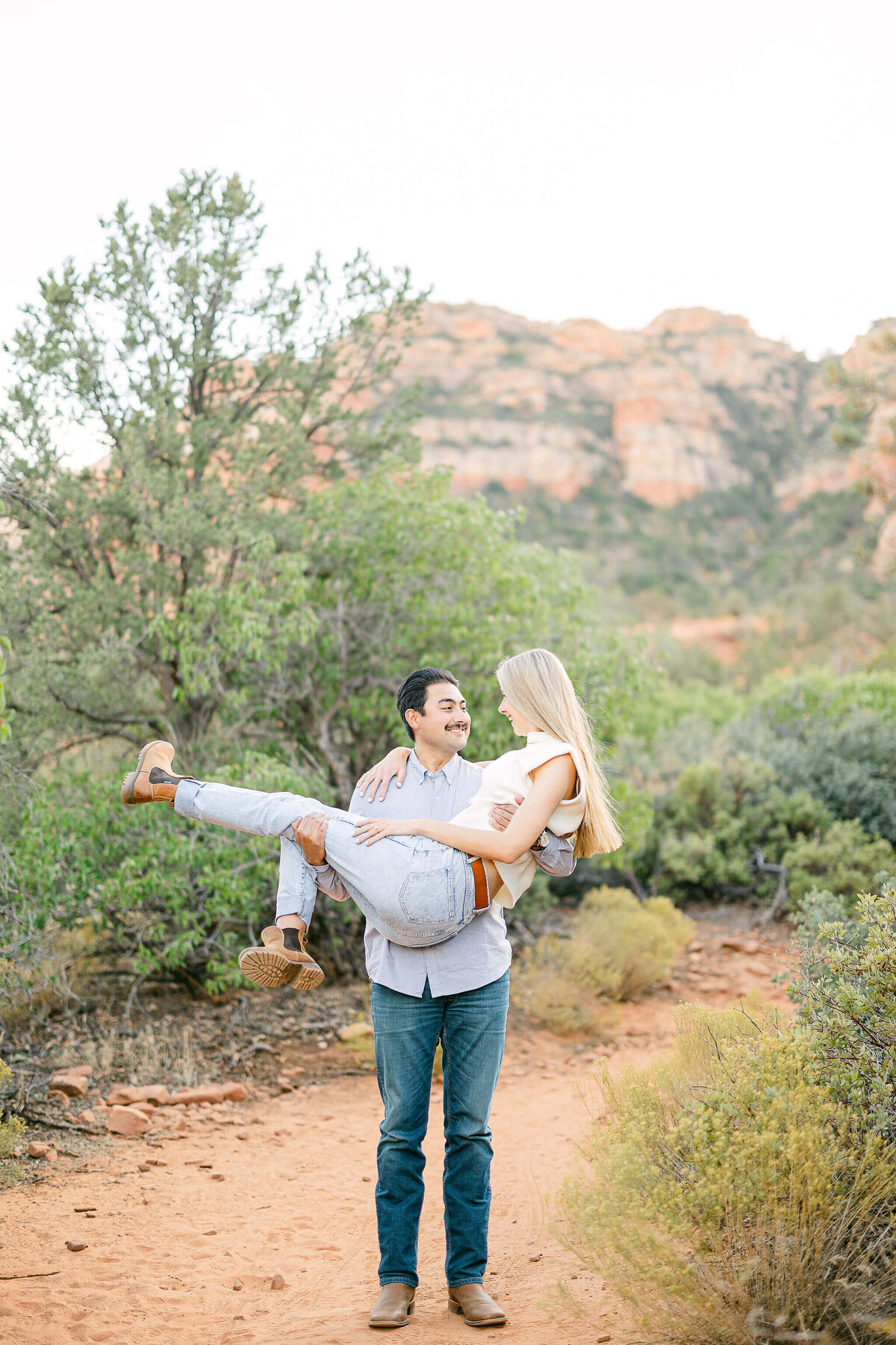 SedonaEngagementSession-Rachel+Alex-89