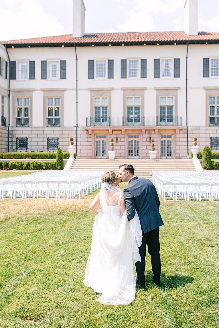 The-War-Memorial-Grosse-Pointe-Farms-detroit-Michigan-wedding-photographer_0012