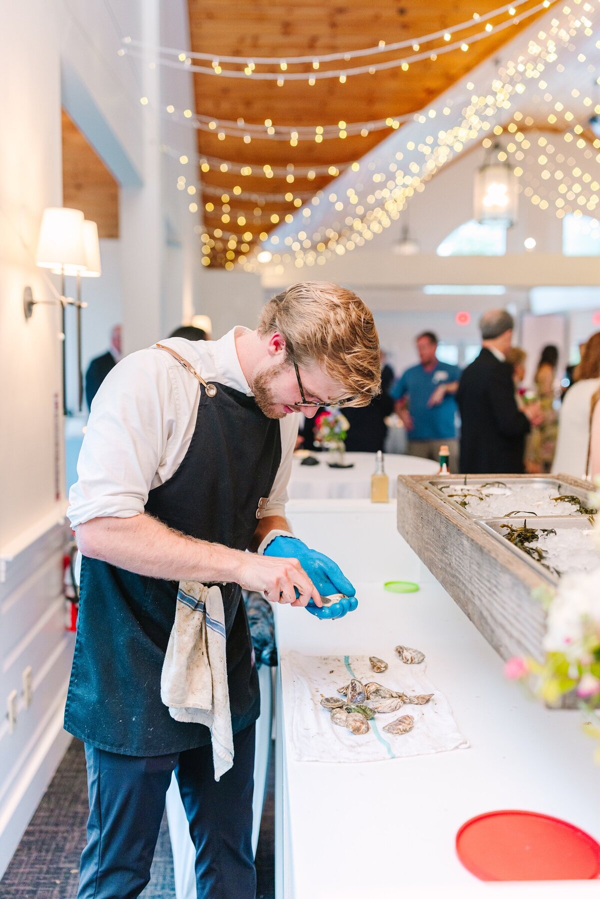 Modern_Black_Tie_Rainy_Summer_Wedding_Spruce_Point_Inn_Maine_Photography_0069