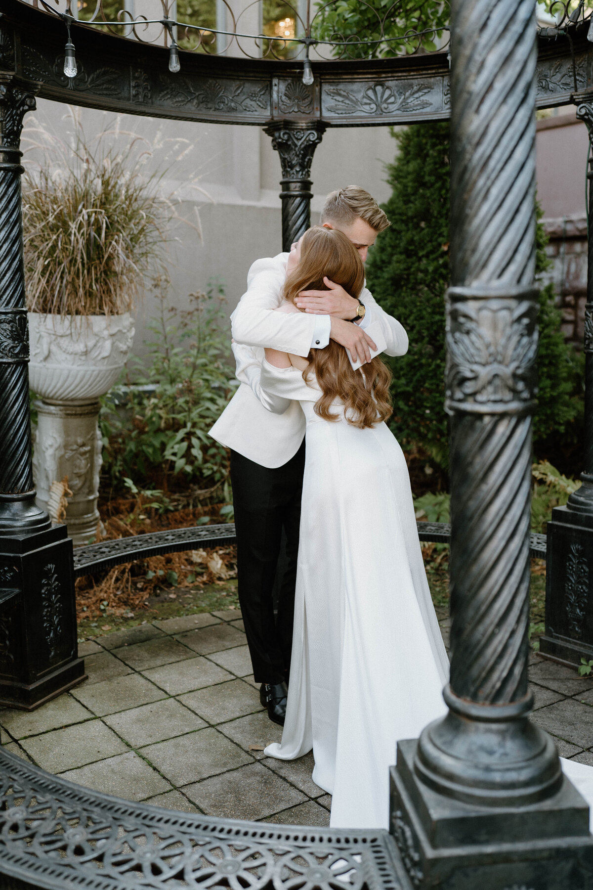 Van Dusen Mansion Minneapolis MN intimate wedding k+S-16
