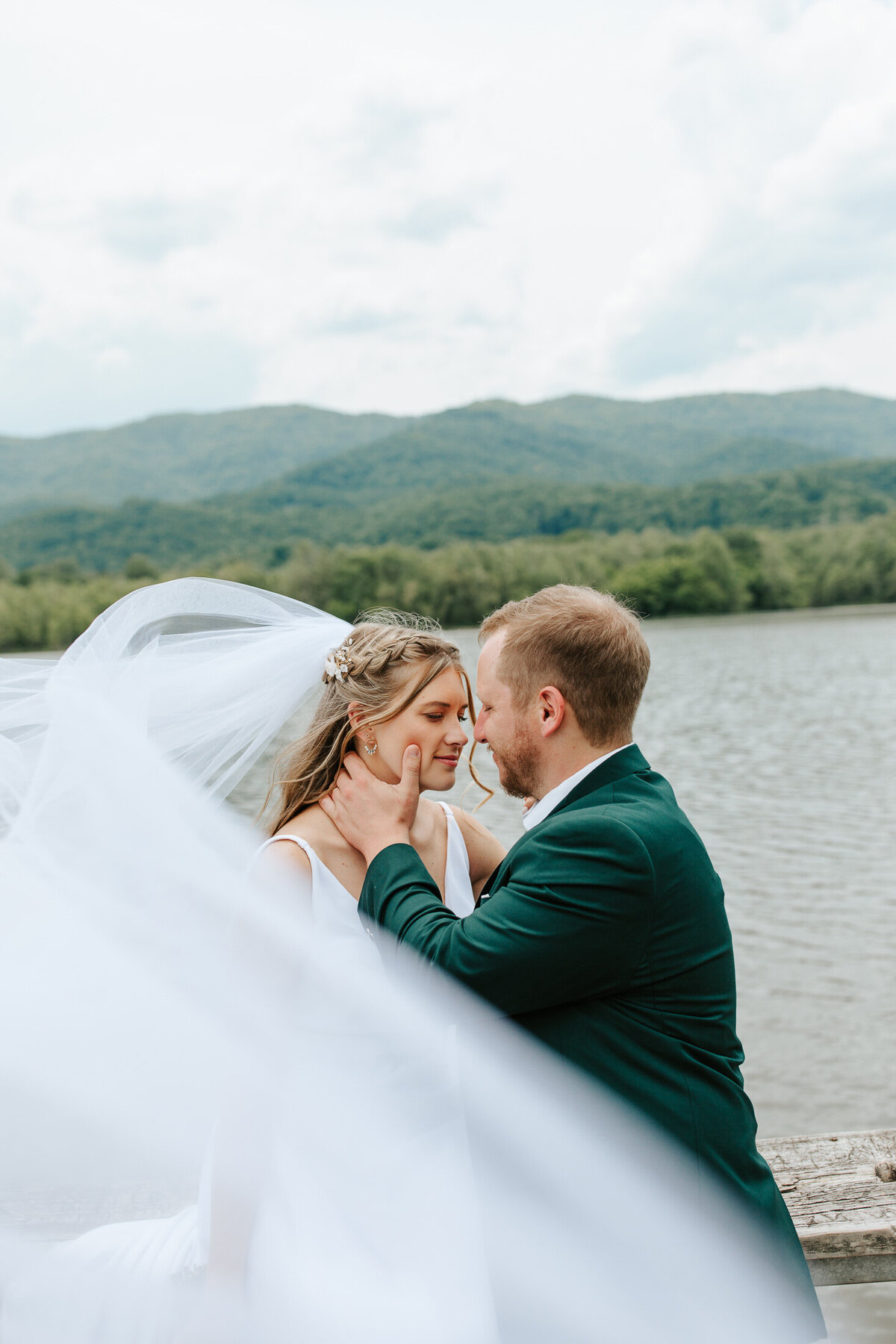 Cove Lake State Park Wedding | Carly Crawford Photography | Knoxville Wedding, Couple, and Portrait Photographer-15
