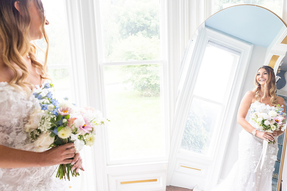 Phoebe White, Divya Narendra - The New York Times, image size:1200x800