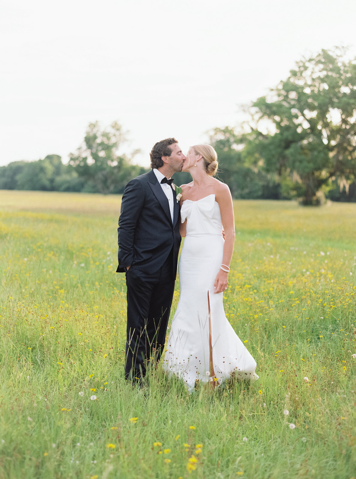 Agapae_oaks_st_helena_beaufort_destination_Wedding_Kailee_DiMeglio_Photography-156