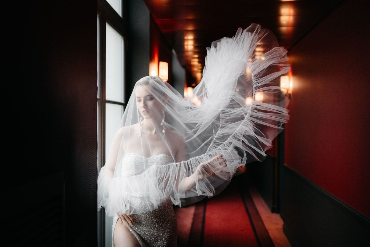 mariee-romantique-avec-voile-couture