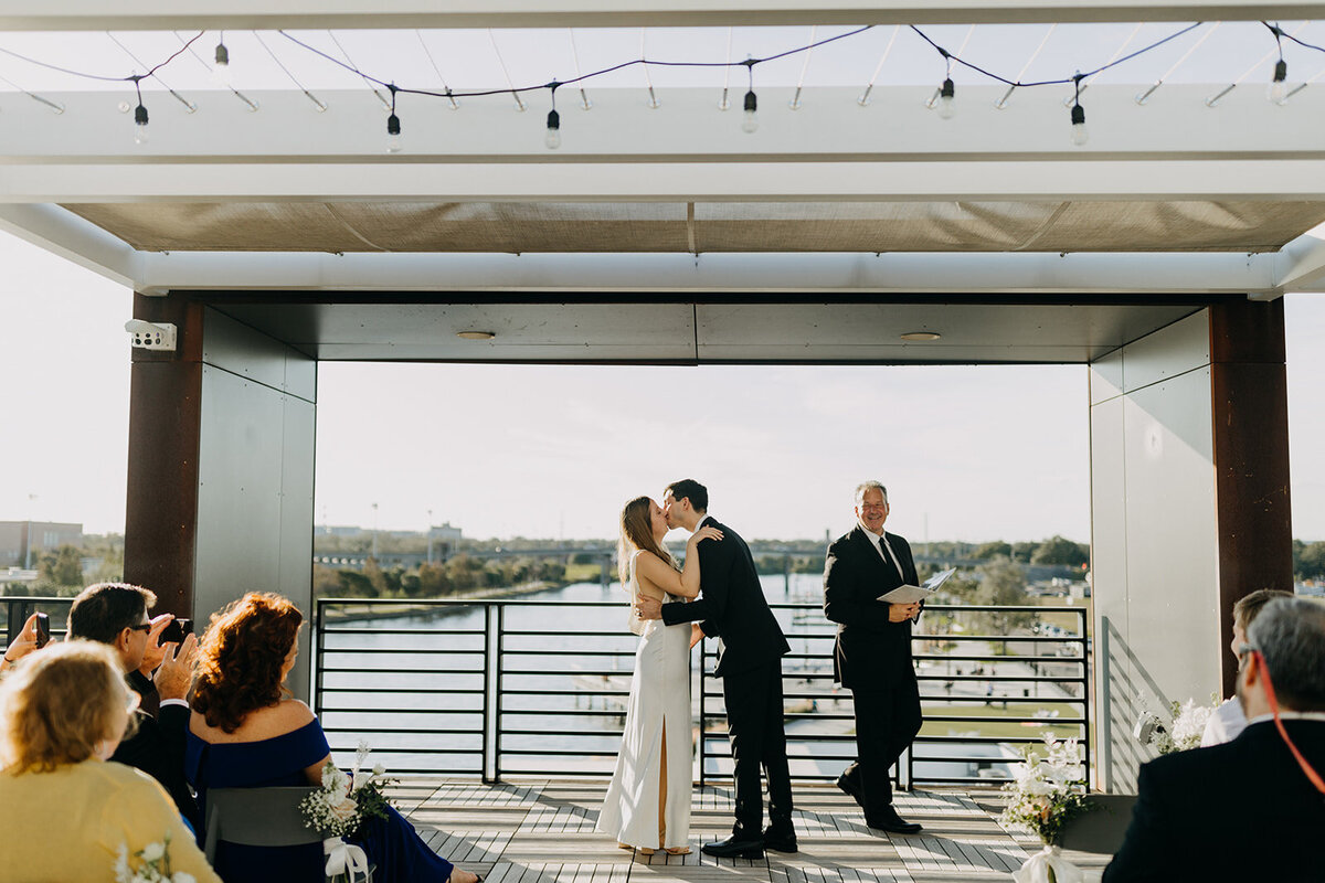 amber-mcwhorter-photo-rooftop220-florida-elopement-chantilly-chic-celebrations-2