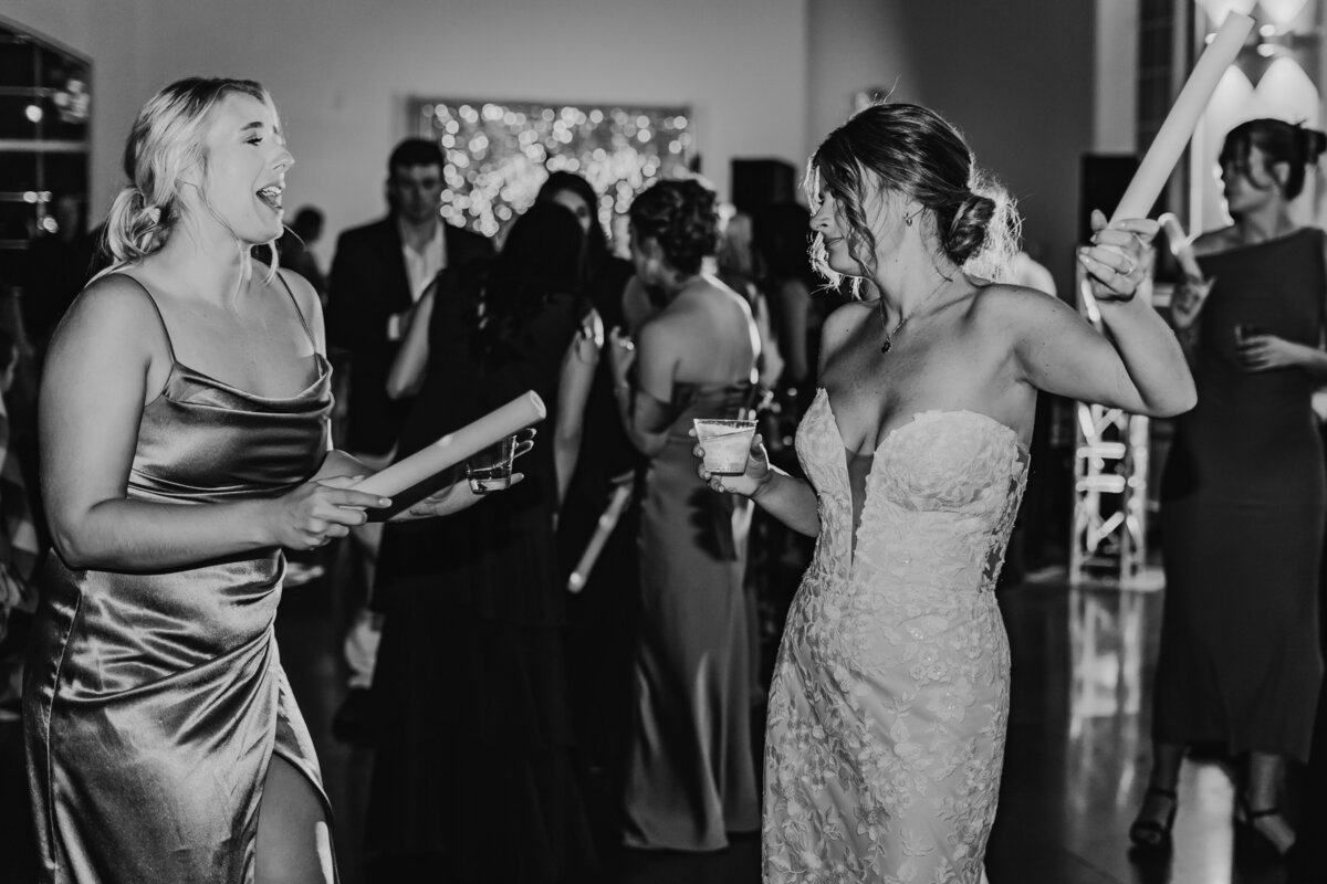 dancing-wedding-reception-cedar rapids-iowa-wedding-photographer-black-and-white
