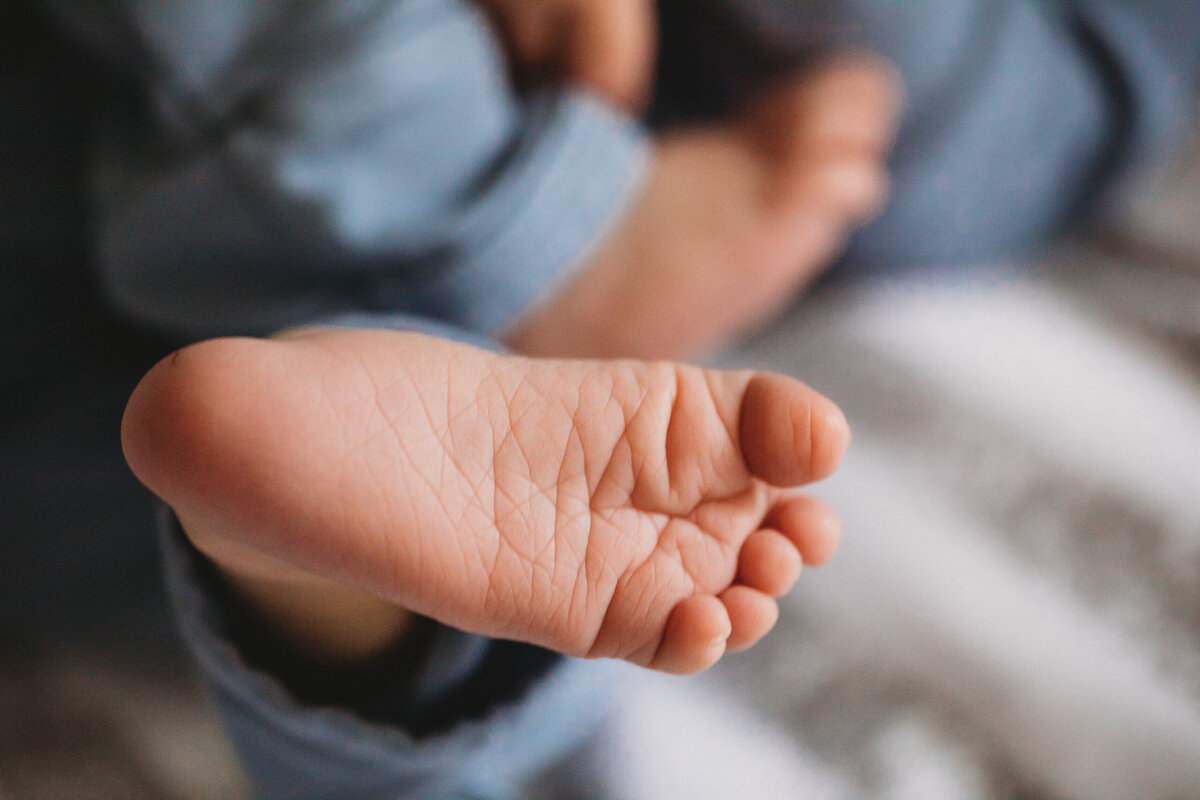 New_Hampshire_Lifestyle_Newborn_Photographer-10