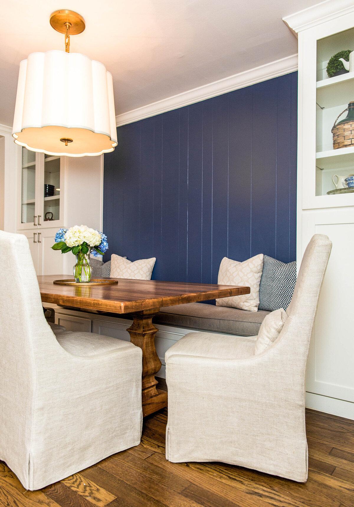 Breakfast nook with classic style