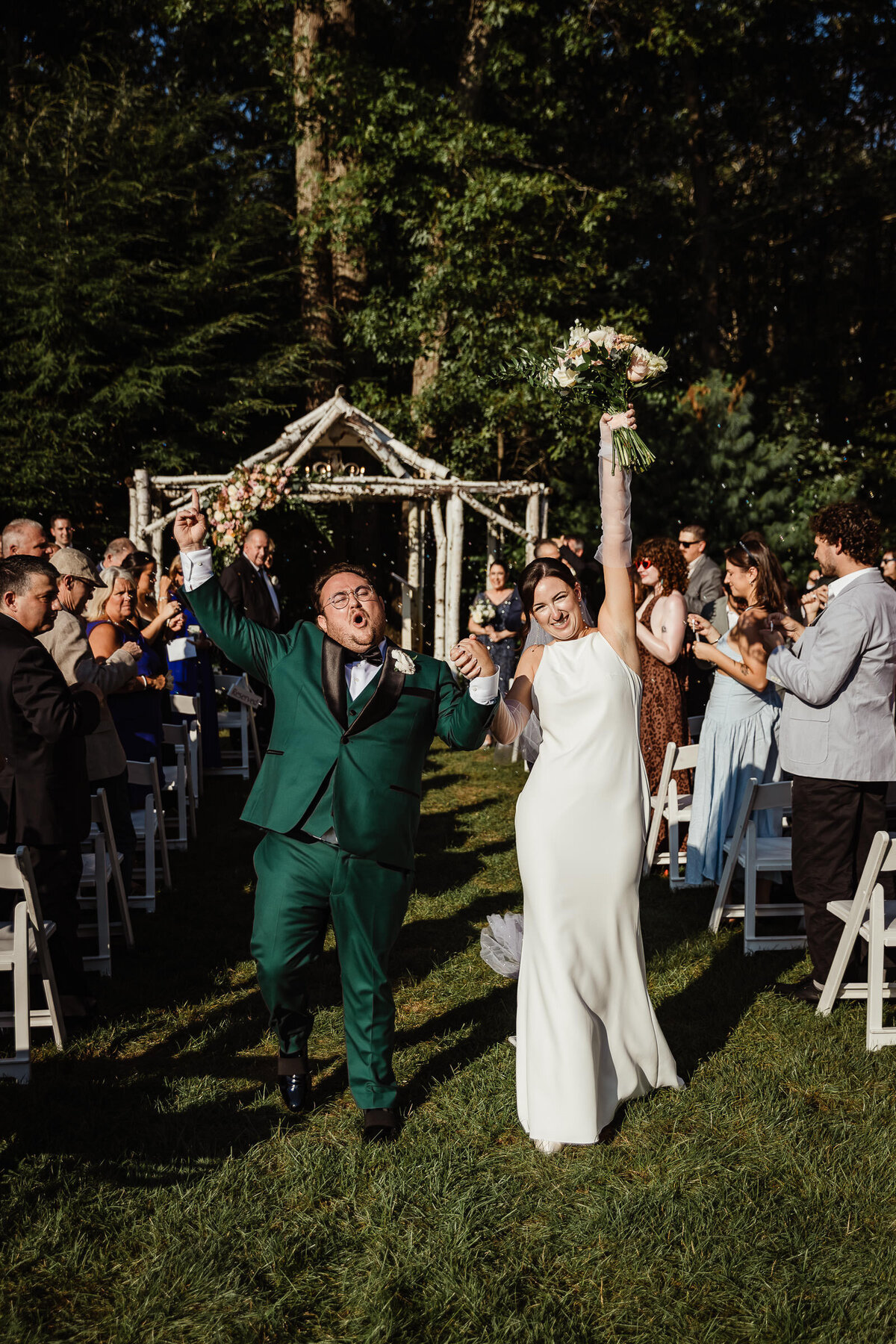 Nicole-Marcelle-Photography_031_summer-five-bridge-inn-wedding-laurel-ethan
