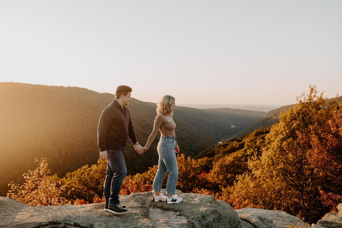 Coopers-Rock-Dolly-Sods-West-Virginia-Engagement-Photos-Molly-Grunewald-Photography-Kaitlyn-Alex-156