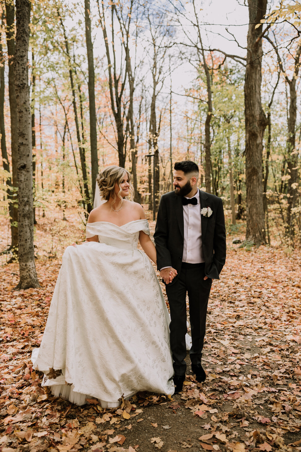 fall-wedding-amanda-and-david-bolton-intimate-autumn-17