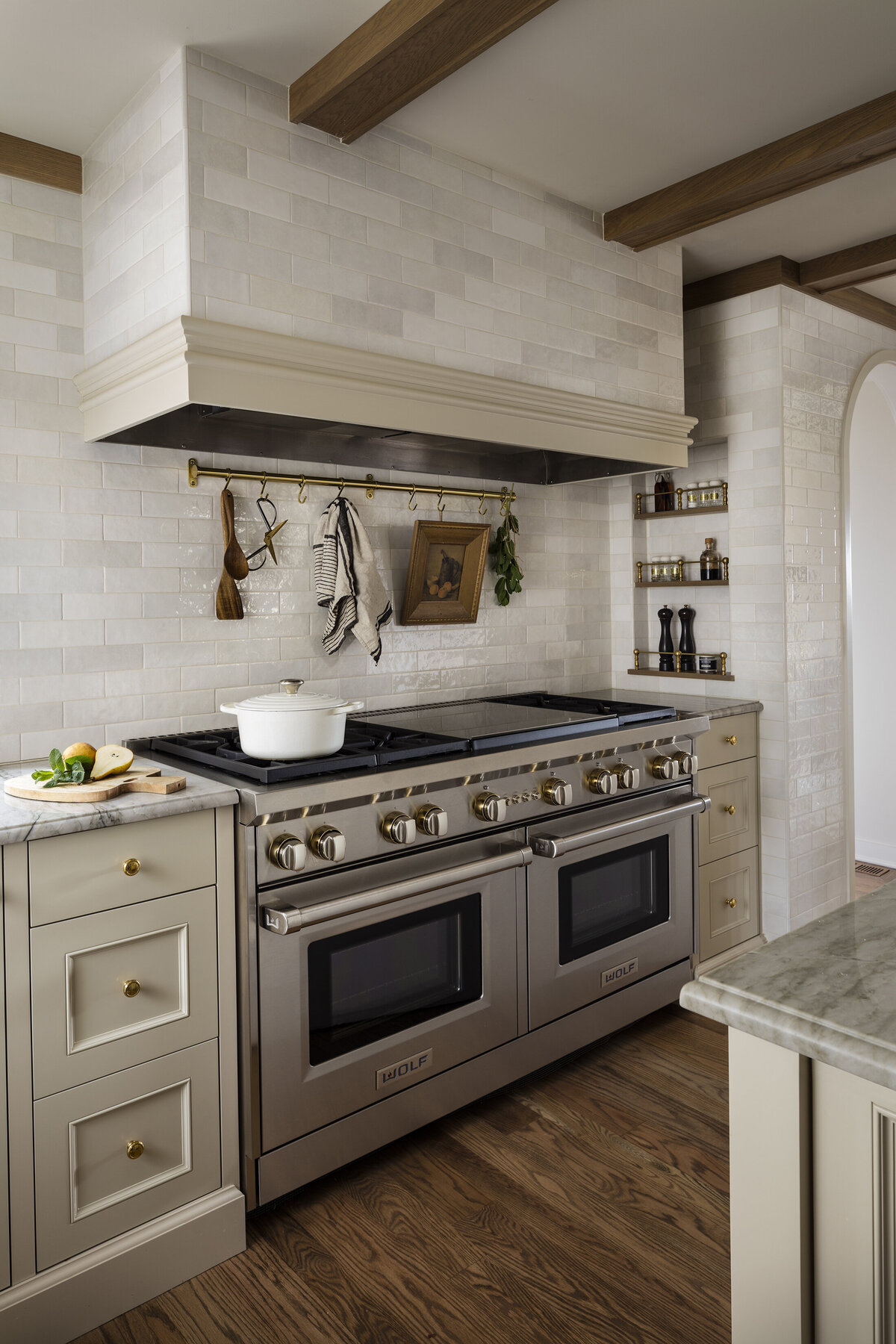 Kat Lawton Interiors - Seattle Interior Designer - Mercer Island Tudor - 20220317_lawton_005-Edit
