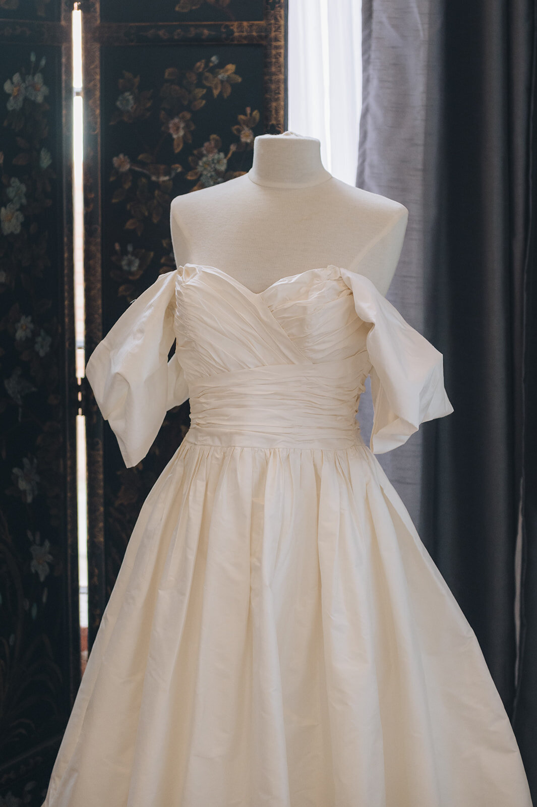 Ed and Aileen Photography Chicago Illinois Digital Film Wedding Engagement Photographers Destination Bibb Mill13