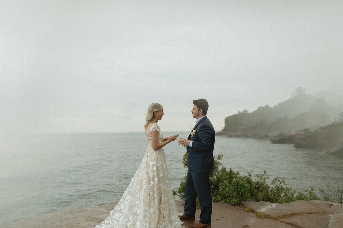 oxeyephoto_ceceliacaseyelopement_madelineisland-8