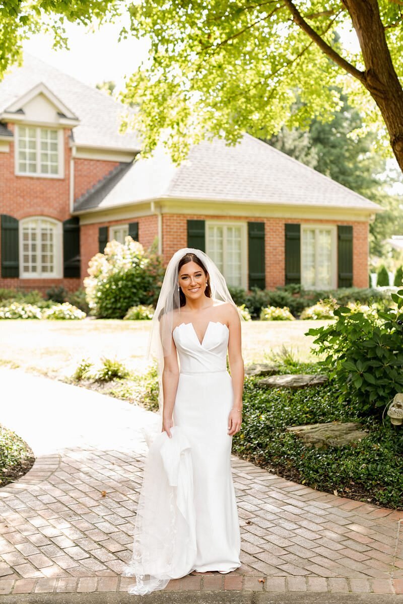 Classic Wedding at City Church of Evansville with Reception at ECC071