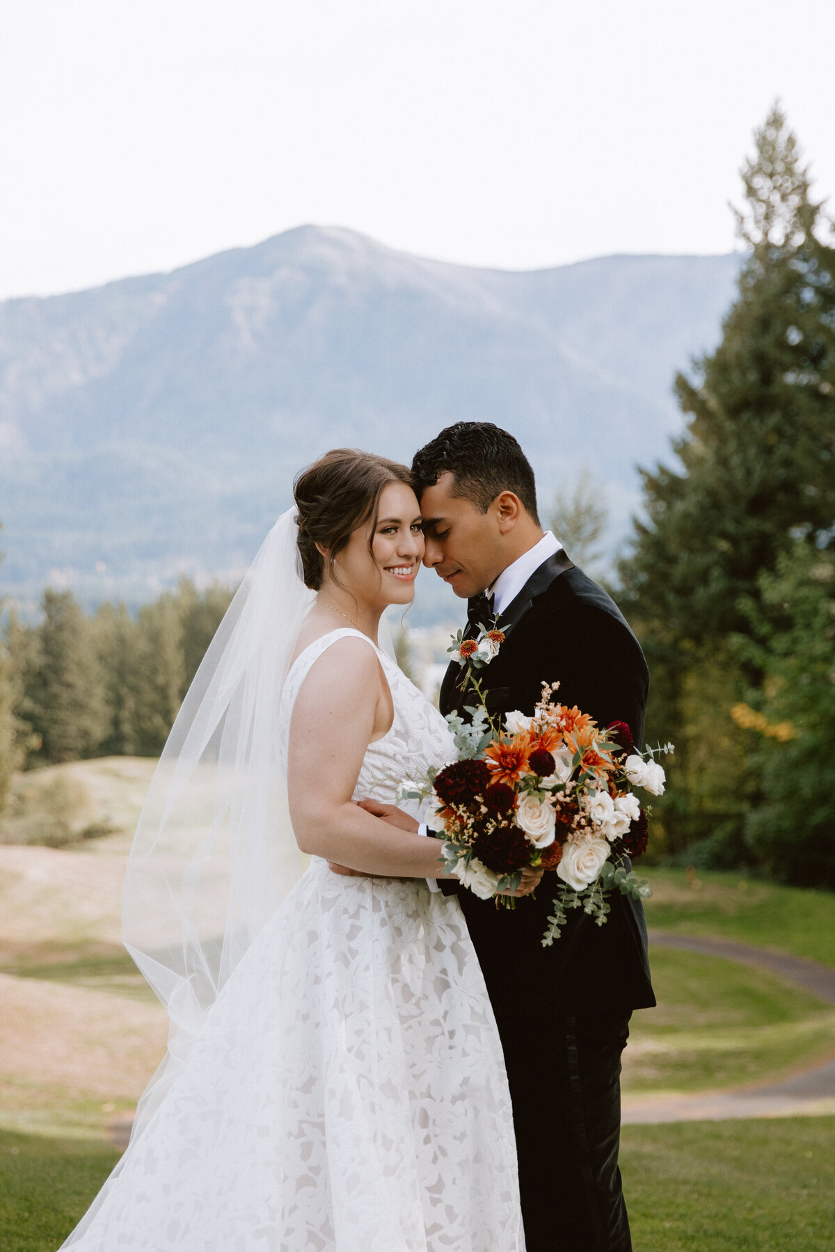 ElizabethMaguirePhoto-Skamania-Lodge-Wedding-17