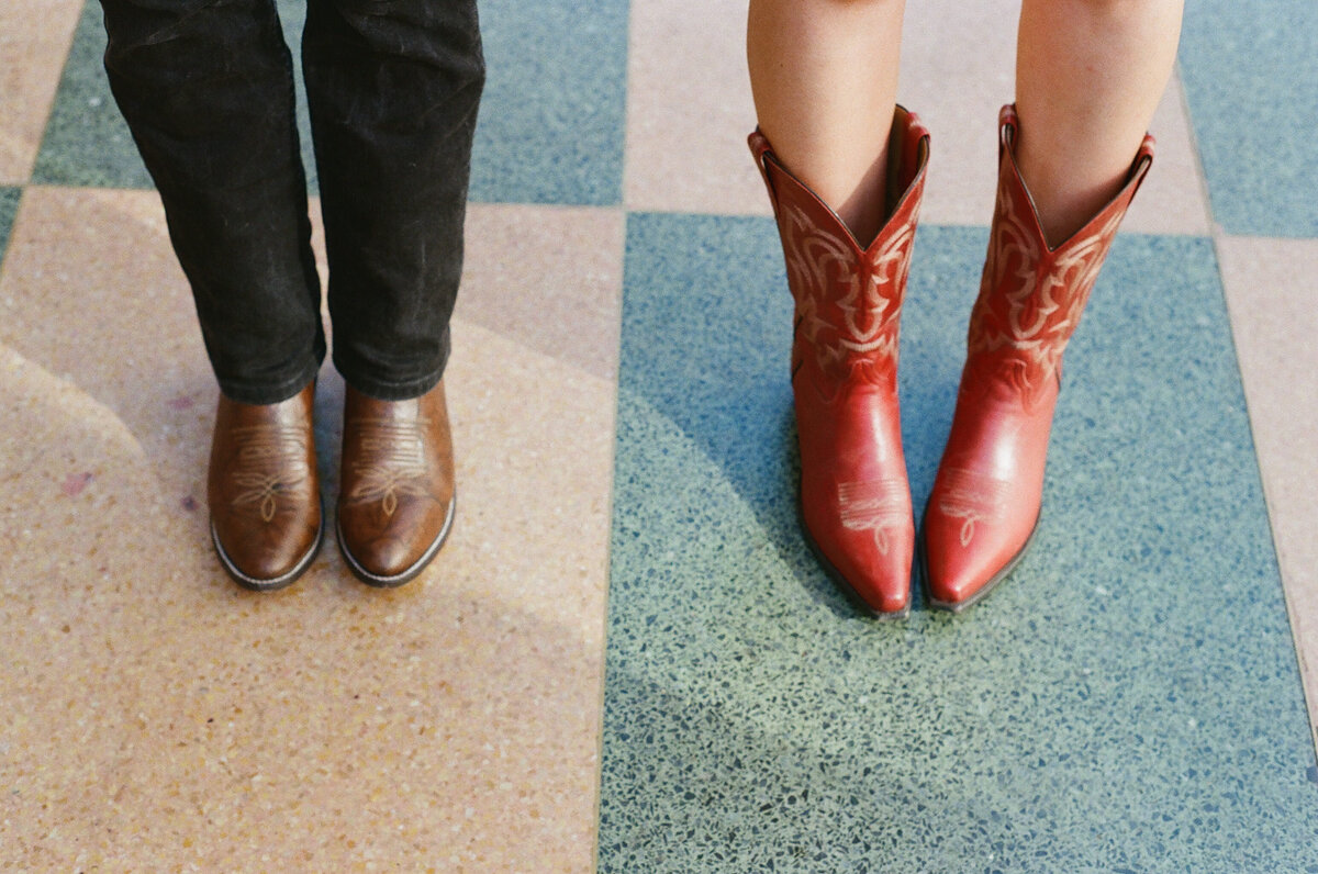 kaylee-andy-engagement-film-oliveandoath-40