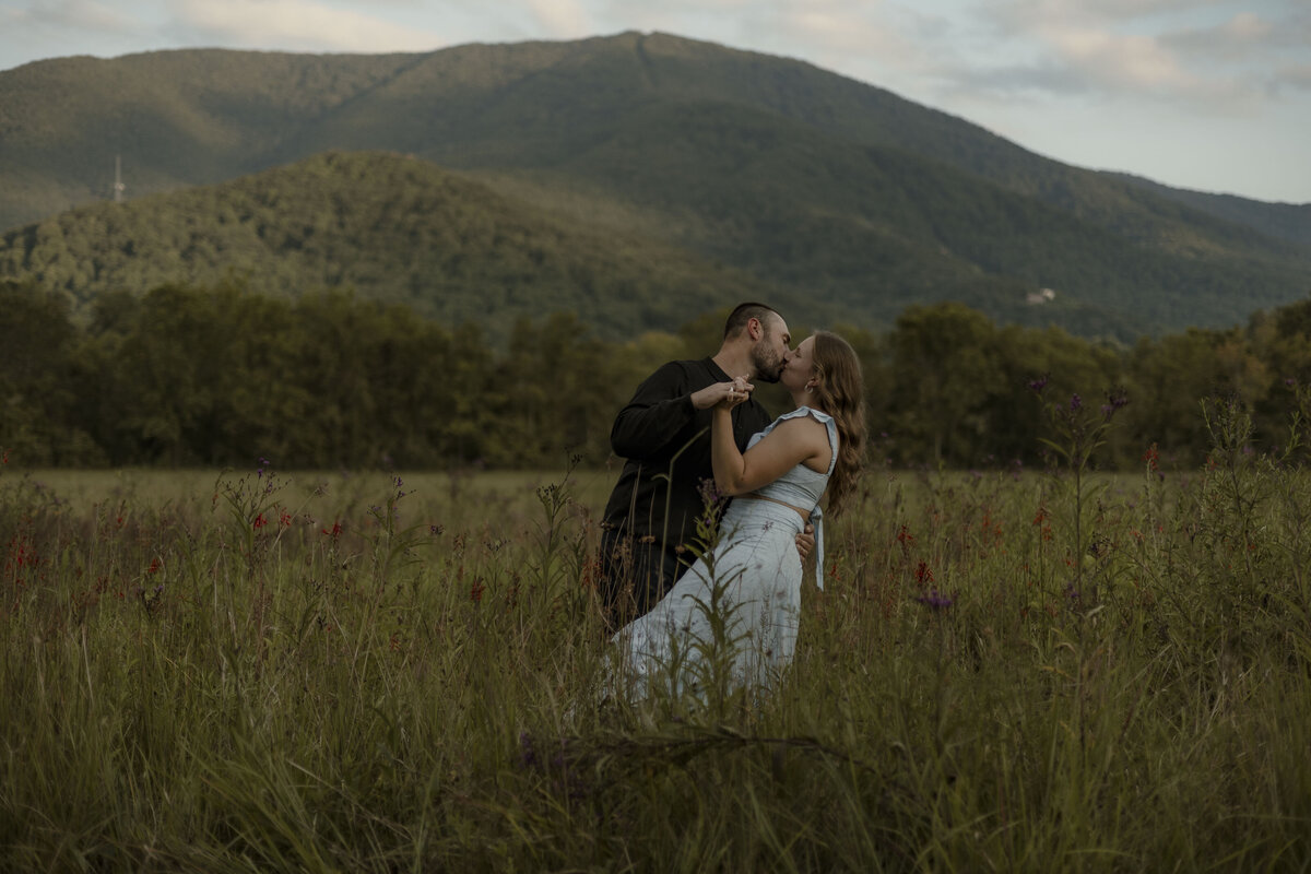 smoky-mountain-engagement-photographer