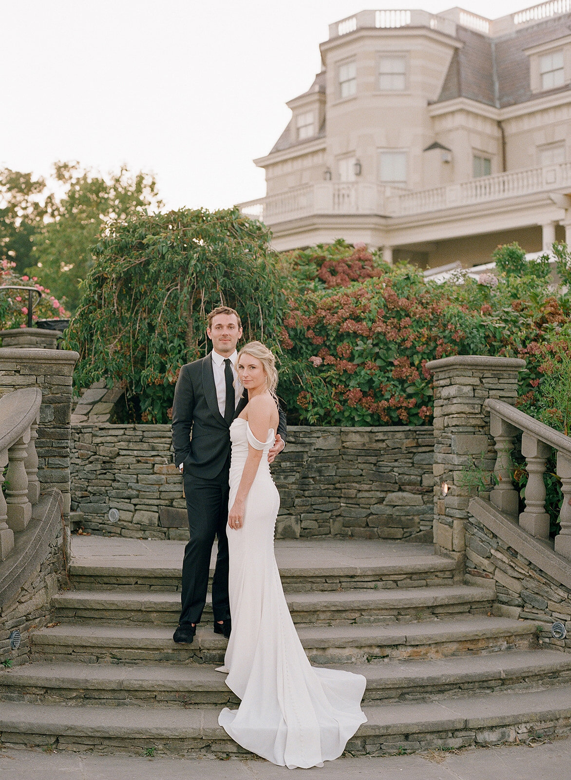 Wedding_Chanler Cliff Walk_Newport Mansions_RI__637731517_0009©HilaryBlock