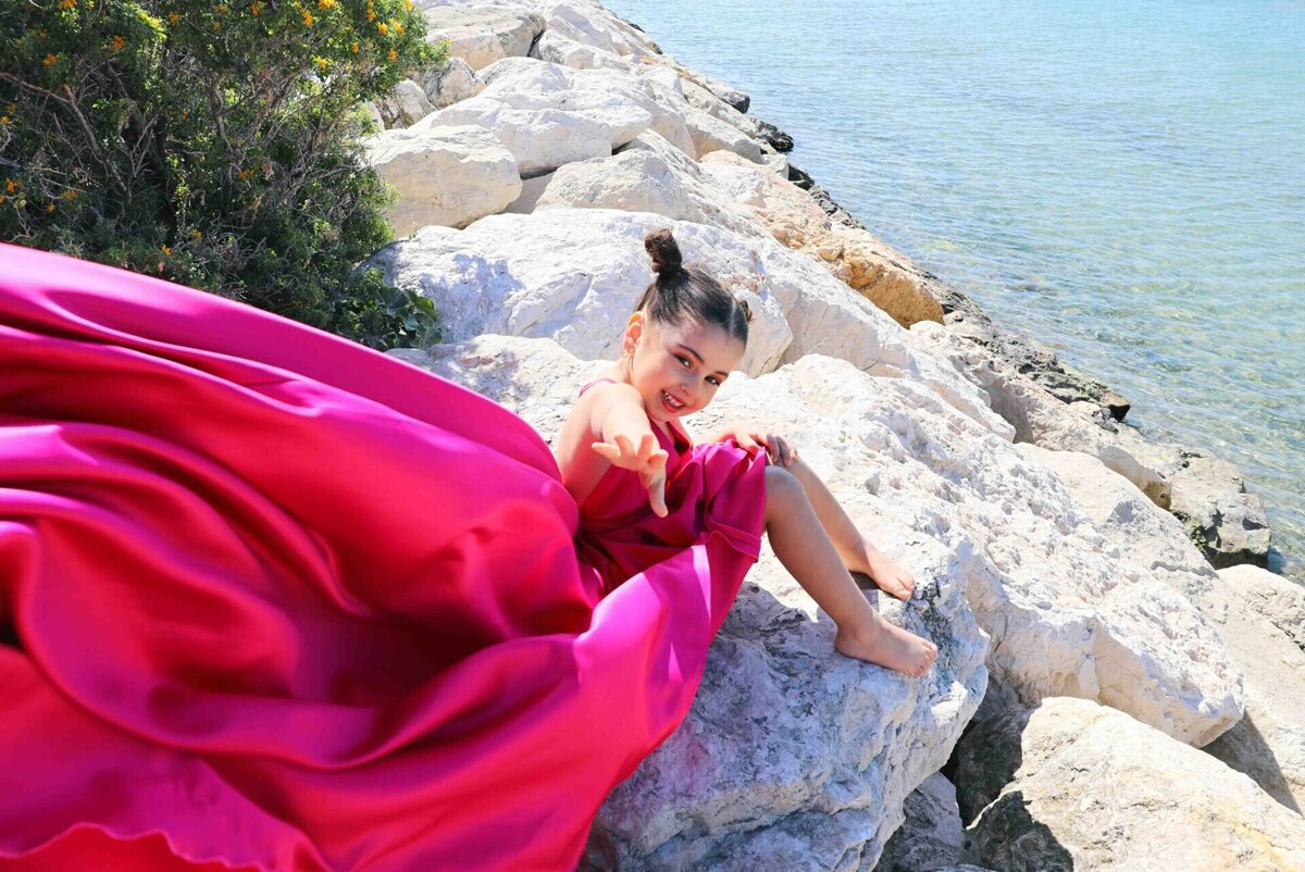 family-photoshoot-in-paris-with-flying-dresses-24