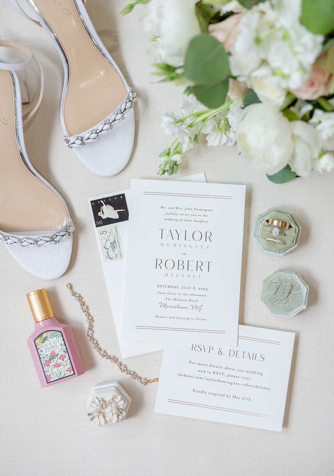 Taylor_Robert_Bridal_Details-13