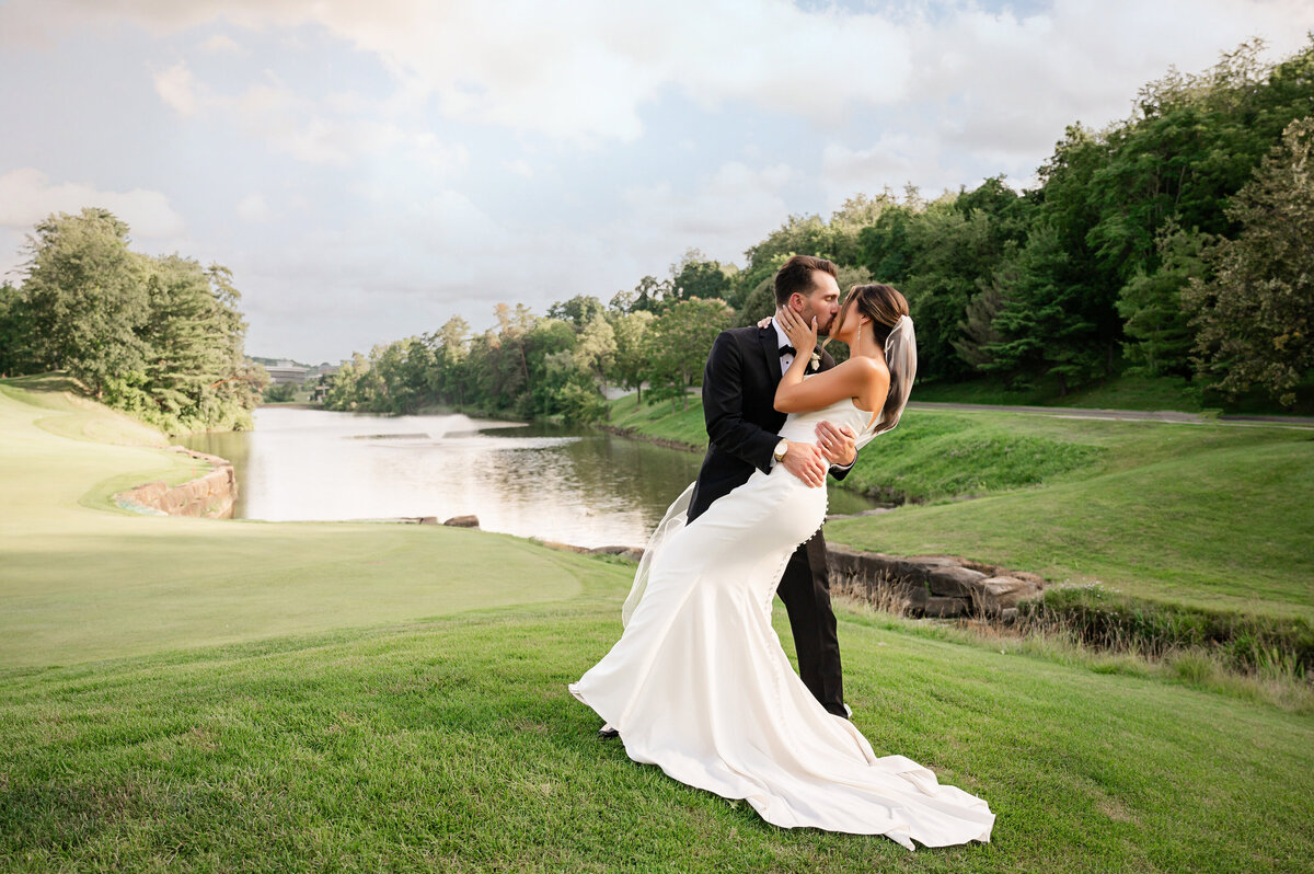 bride and groom by southpointe golf club lake