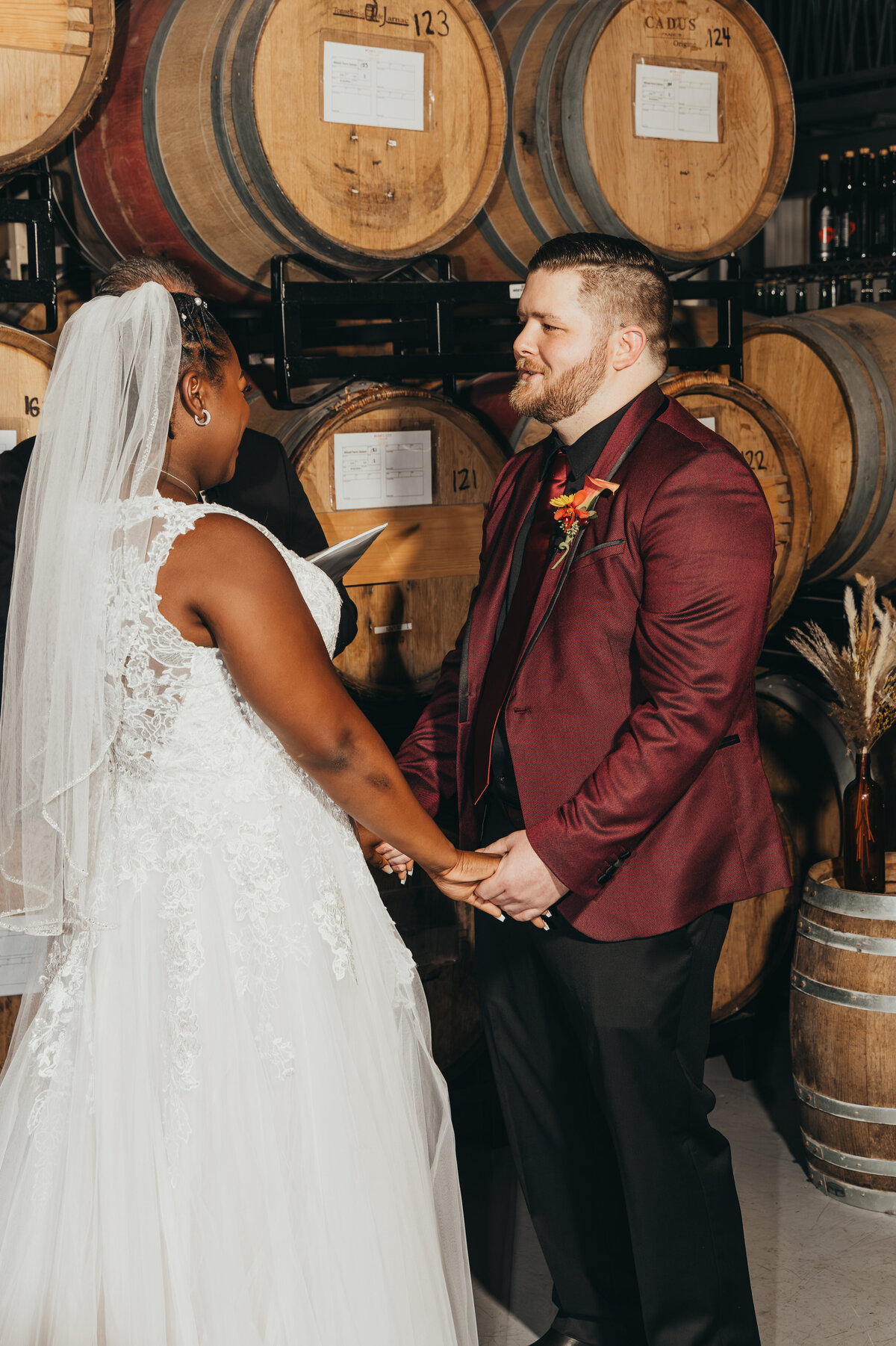 ariel-amir-photo-green-bench-elope-tampa-chantilly-chic-celebrations-2