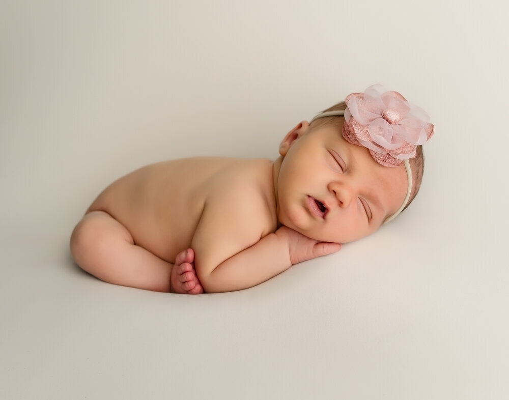 Newborn Studio Portraits Rekart Photography_-11