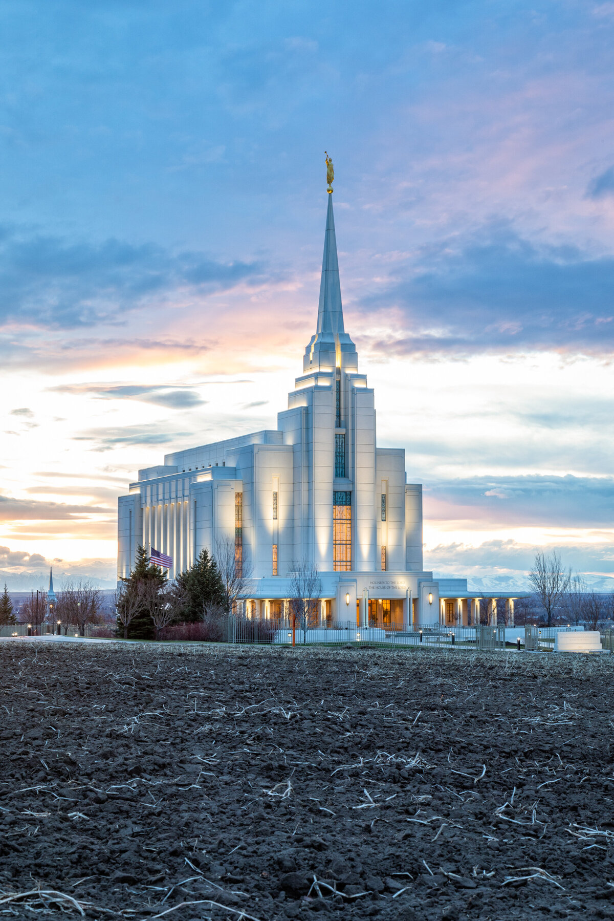 2019-04-05-75A2781-rexburg-idaho-temple