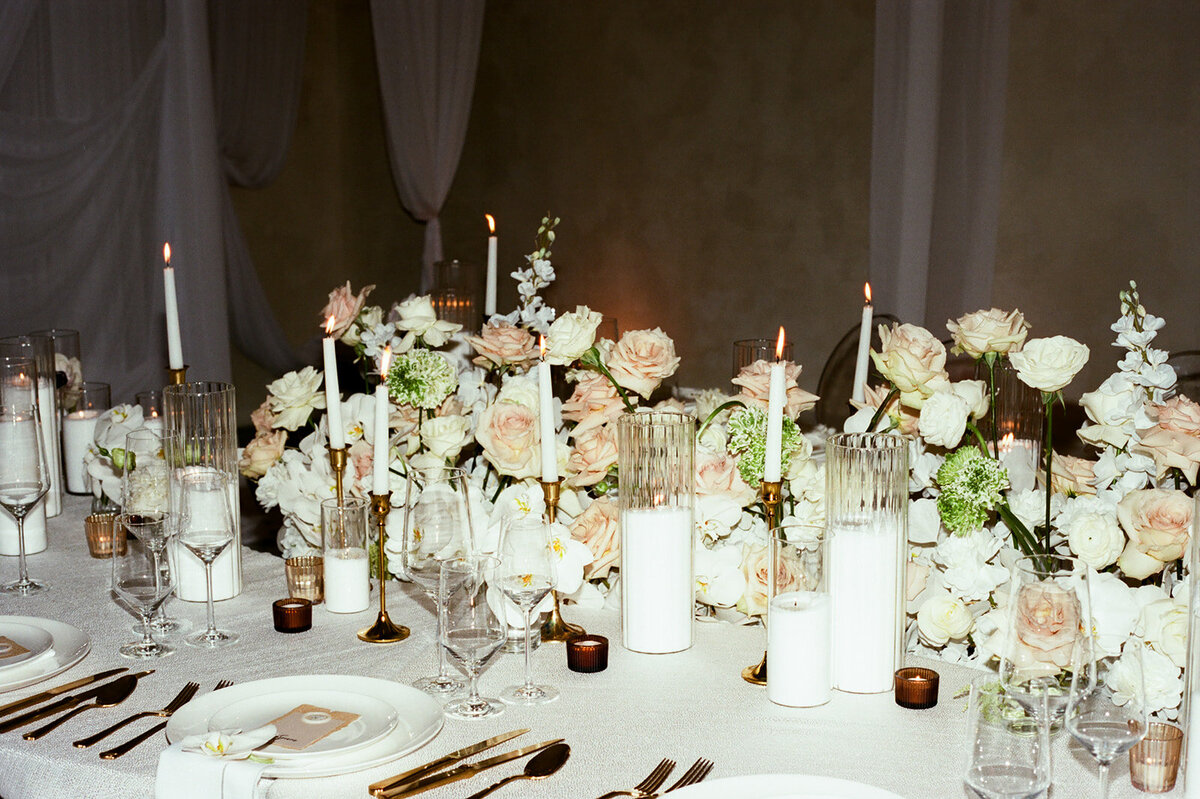 thatchchapeldowntownlasvegasweddingchapel3