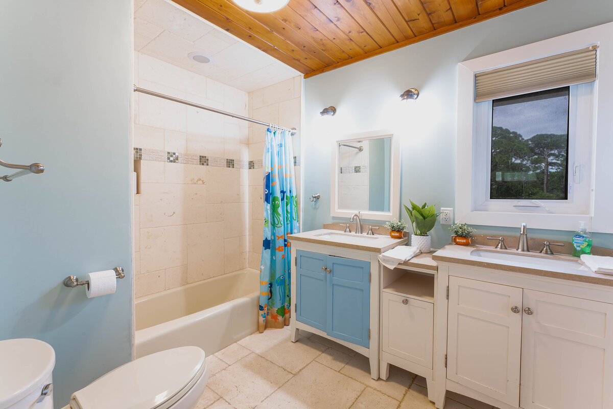 Bathroom 3 (1)