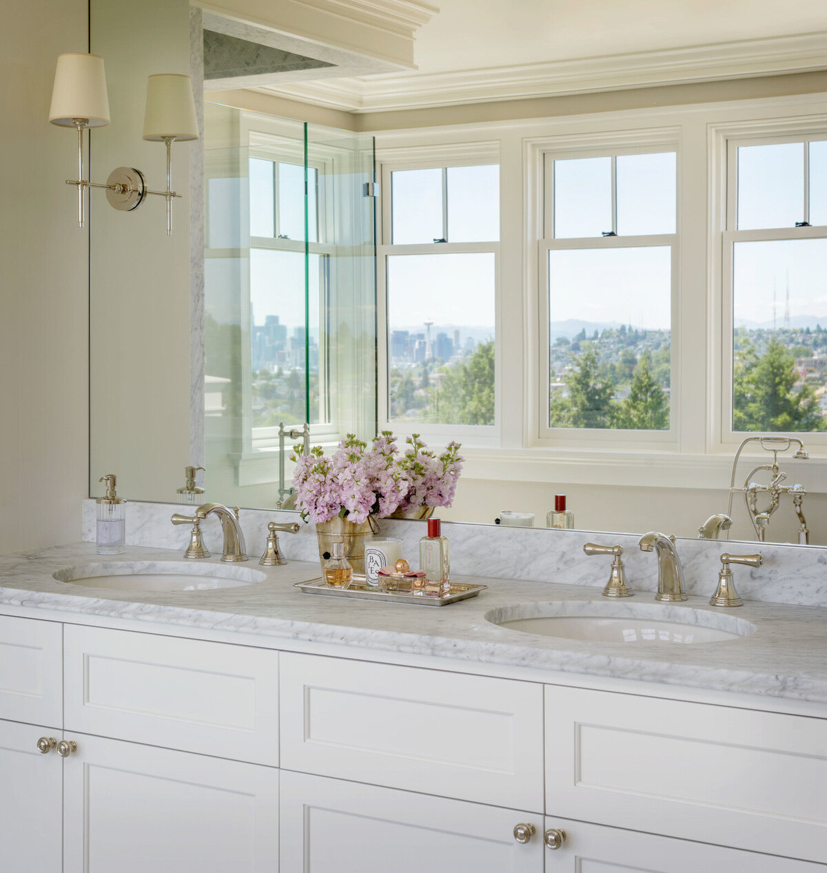 traditional-white-marble-bathroom-double-sink_Magnolia-Seattle-Washington_Marianne-Simon-Interior-Design.jpg