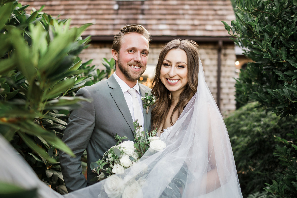 Seattle-Intimate-Backyard-Wedding-Seattle-Wedding-Photographer-116