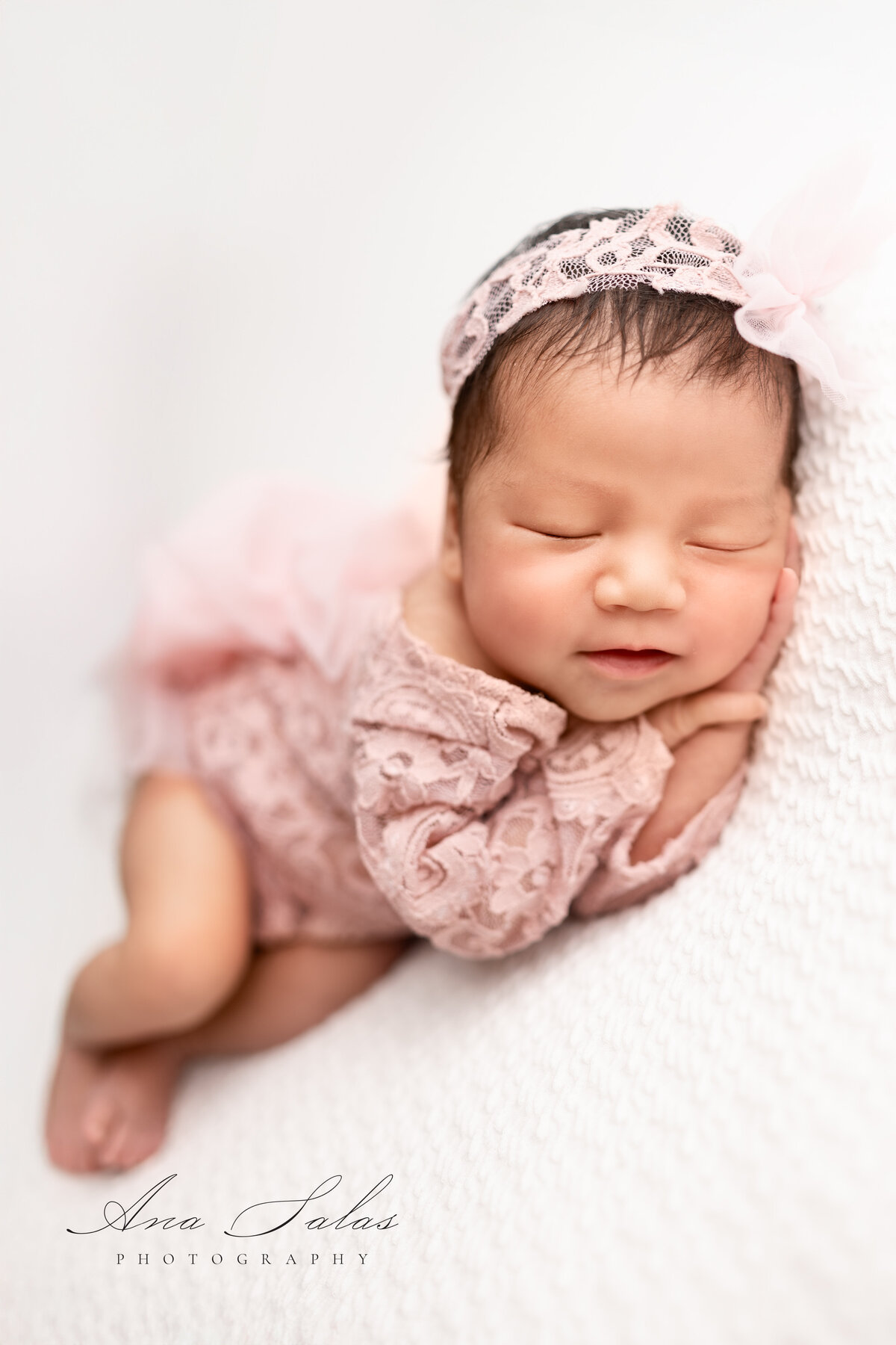 Newborn-Photographer-Edmonton-88