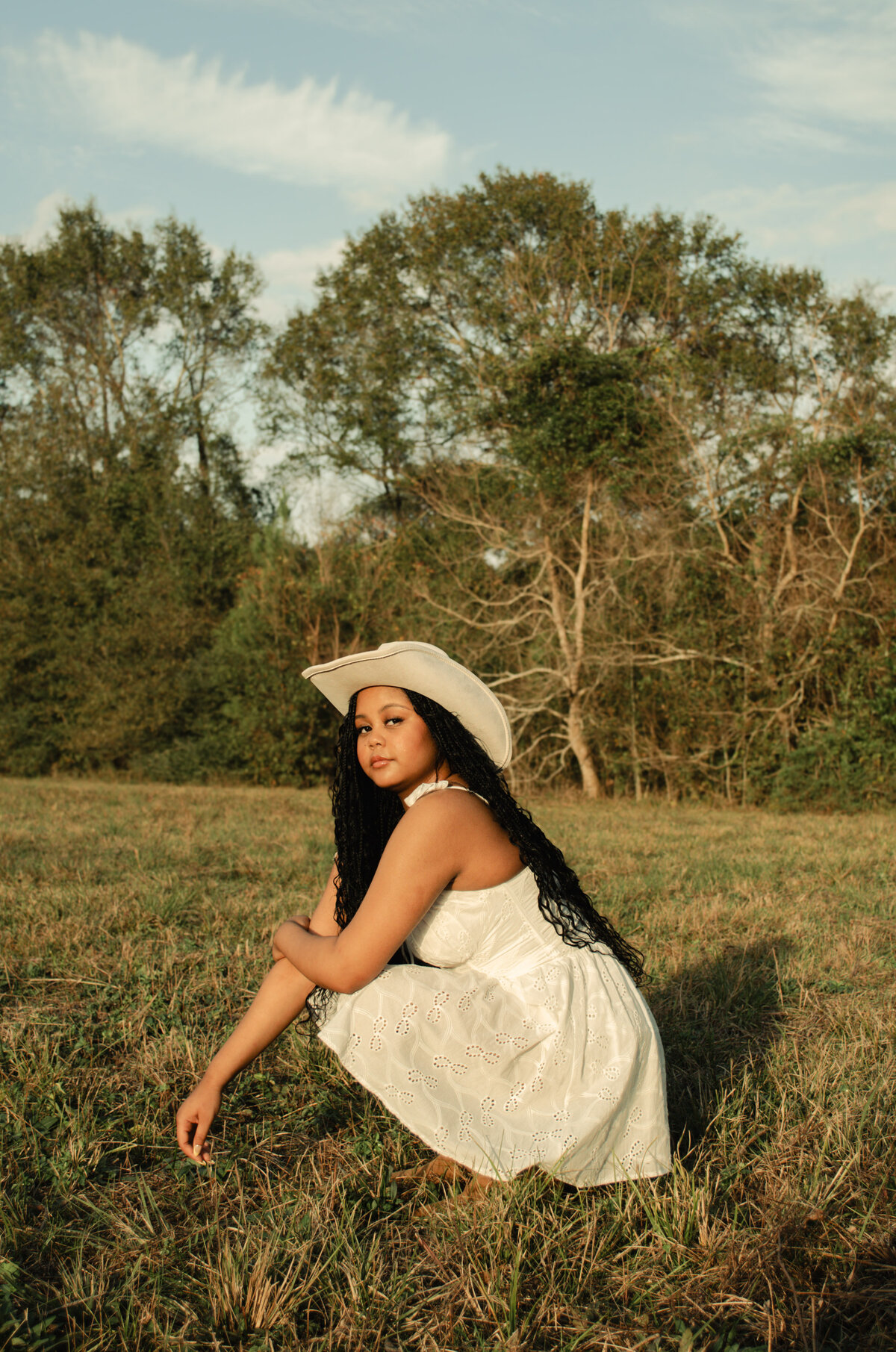 aesthetic unique senior photo pose