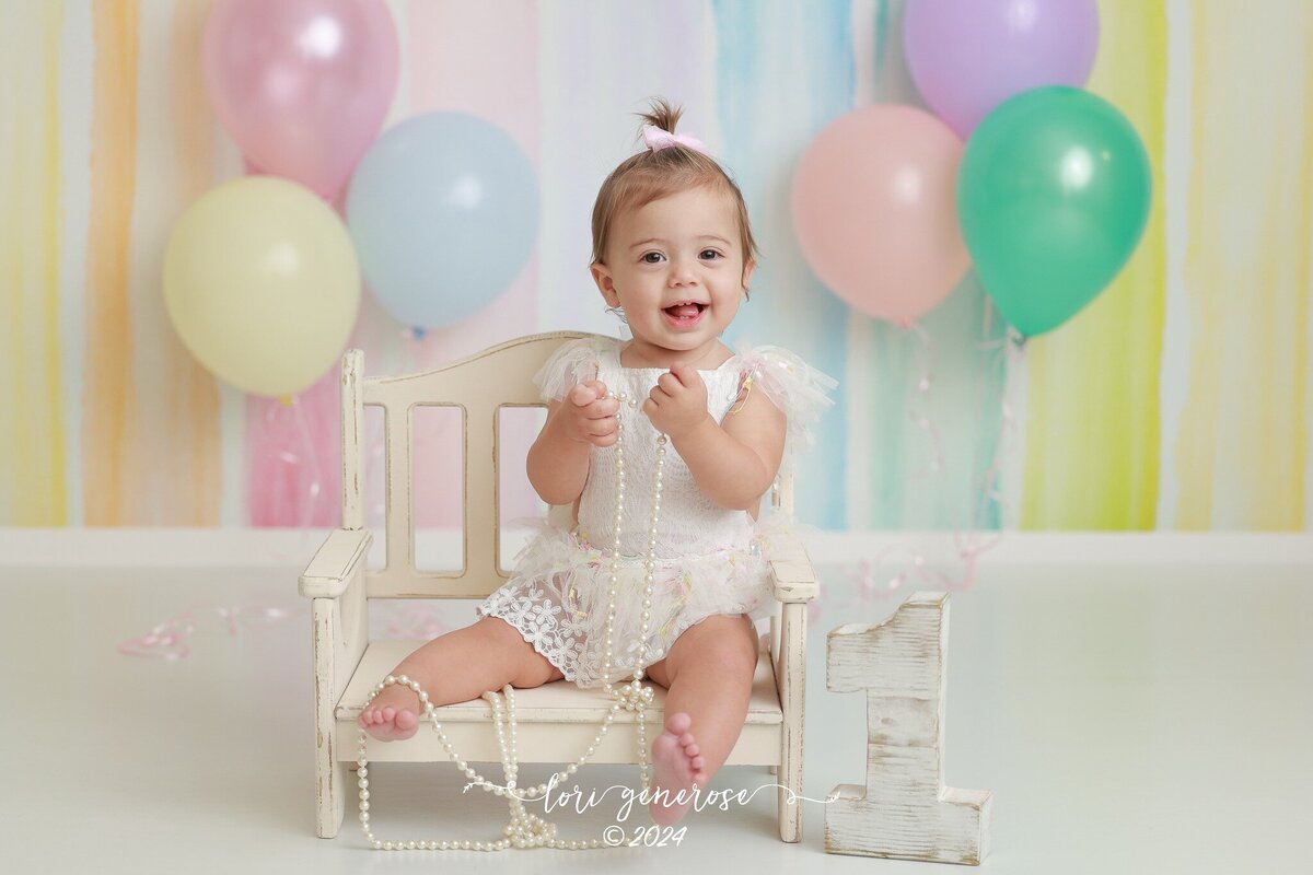 lehigh-valley-photographer-lori-generose-lg-photography-first-birthday-cake-smash-girl-saylorsburg-pa