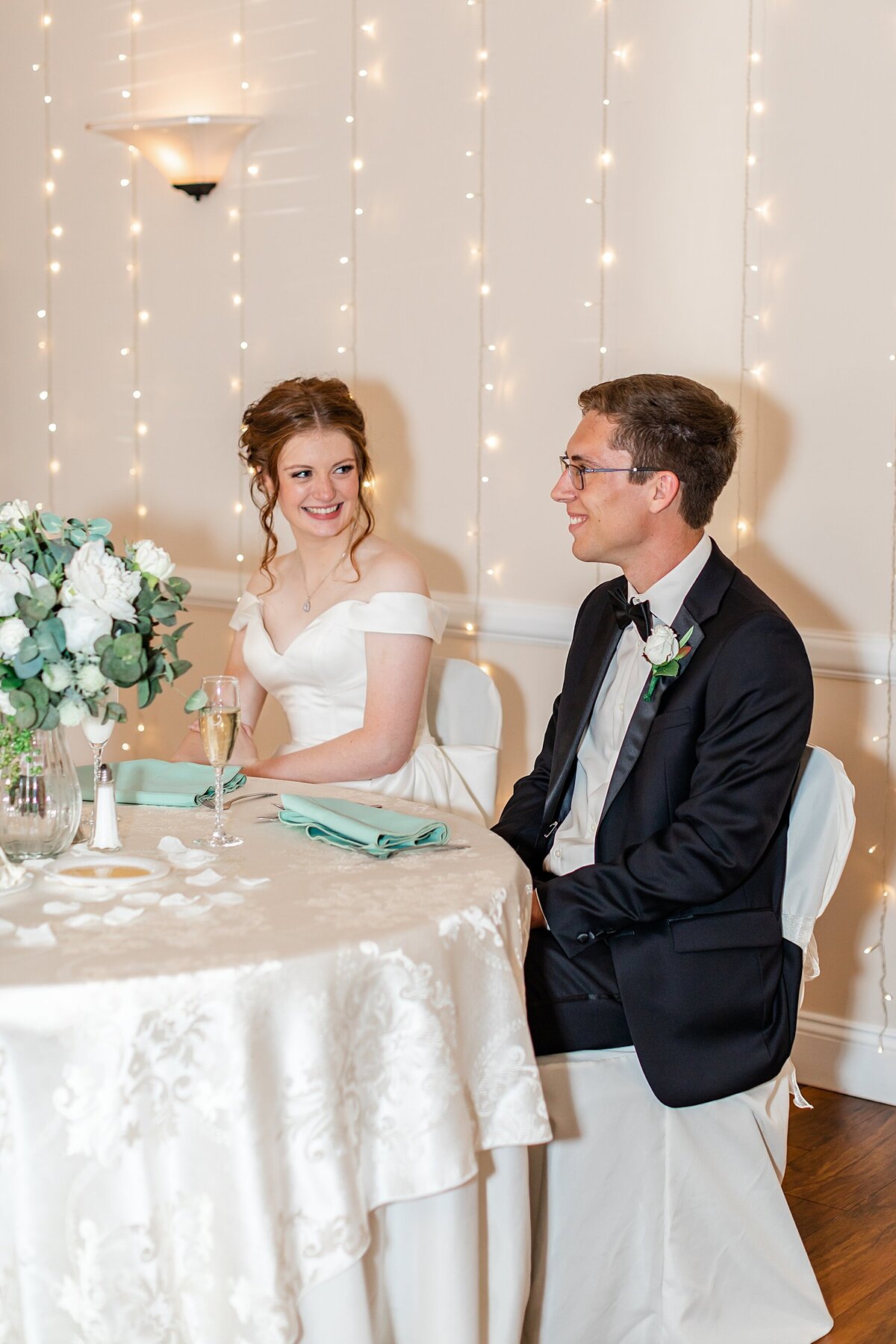 Pittsburgh-Nicassio-Fields-Green-Blue-Wedding-1 (41)