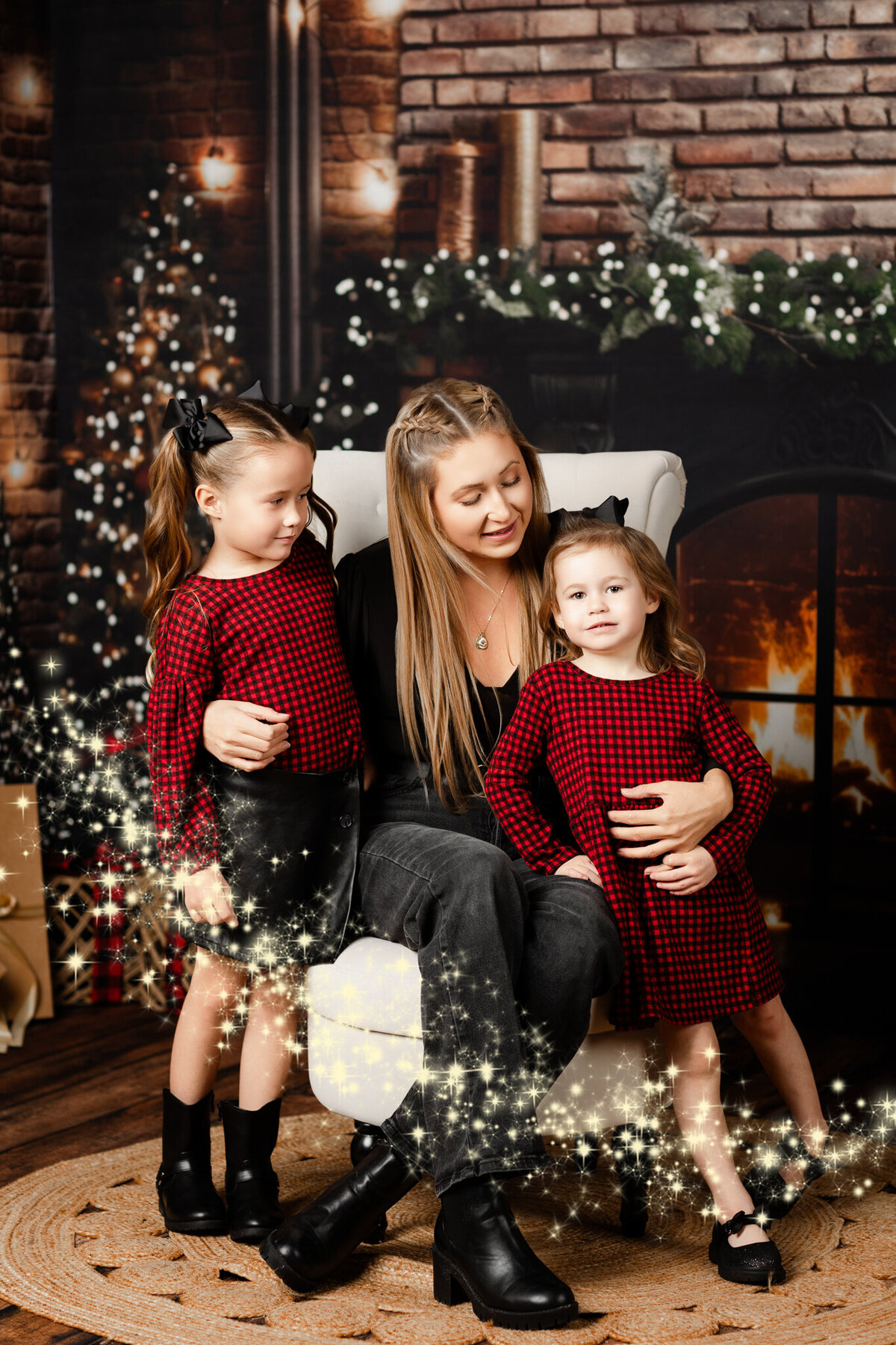Best NWA holiday photographer, holiday portraits near me, Northwest Arkansas holiday photography, NW Arkansas holiday photos, NWA santa photos