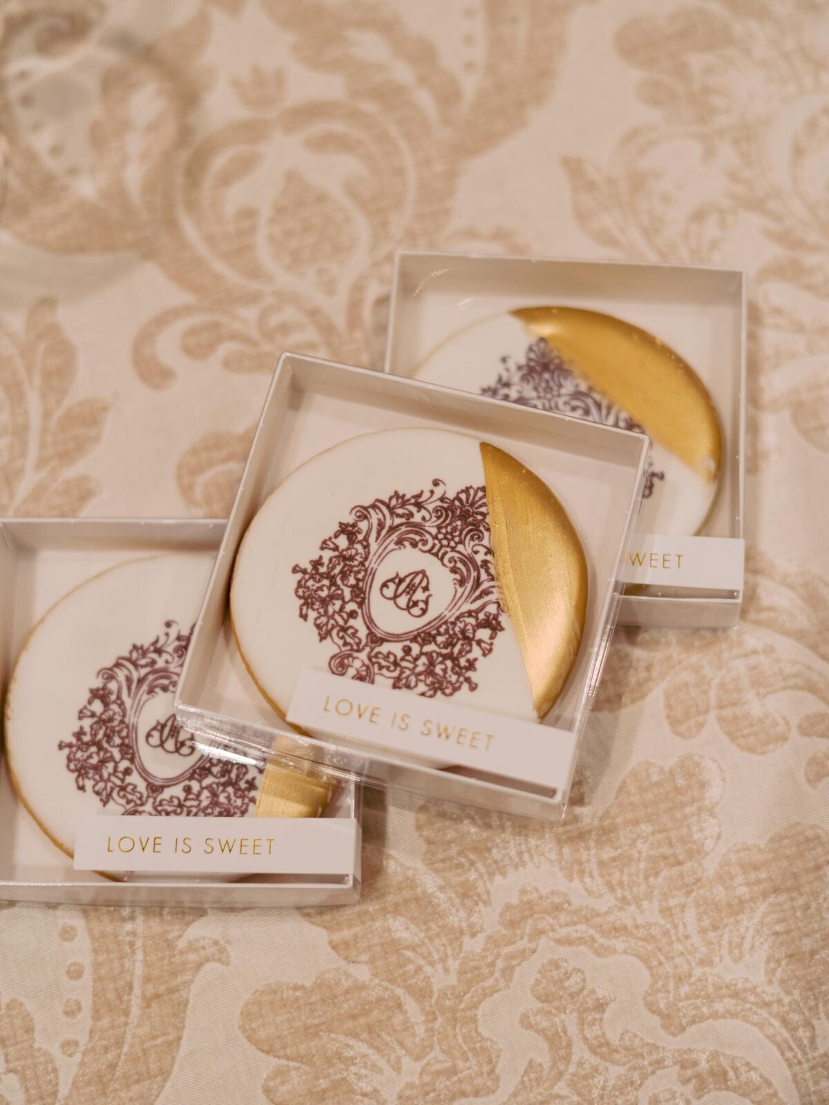 printed-monogram-cookies-guest-favor-wedding-arizona