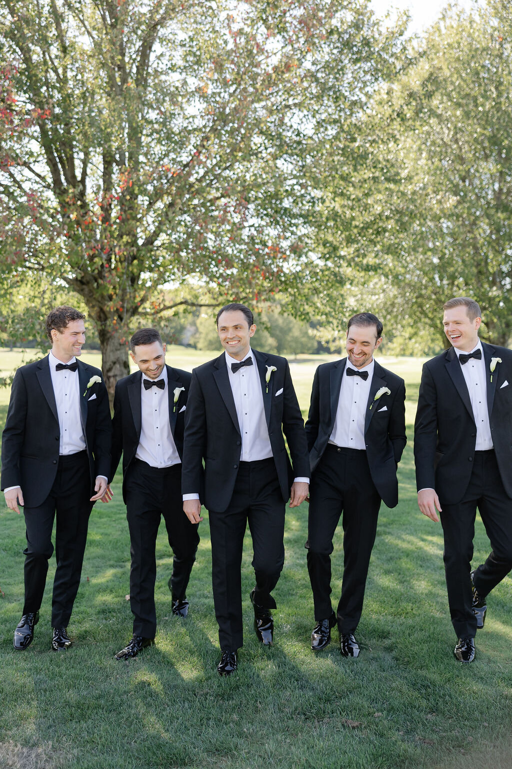 groom-and-groomsmen