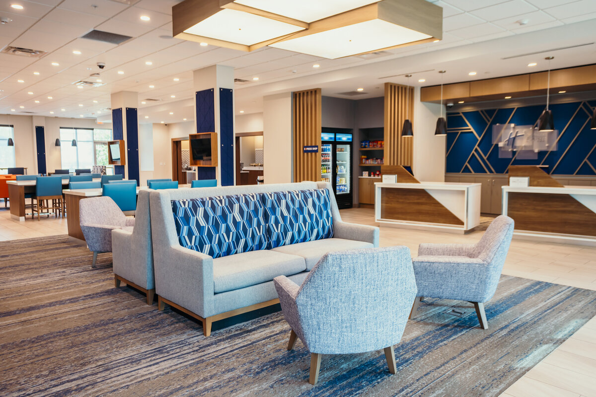 HolidayInn-011