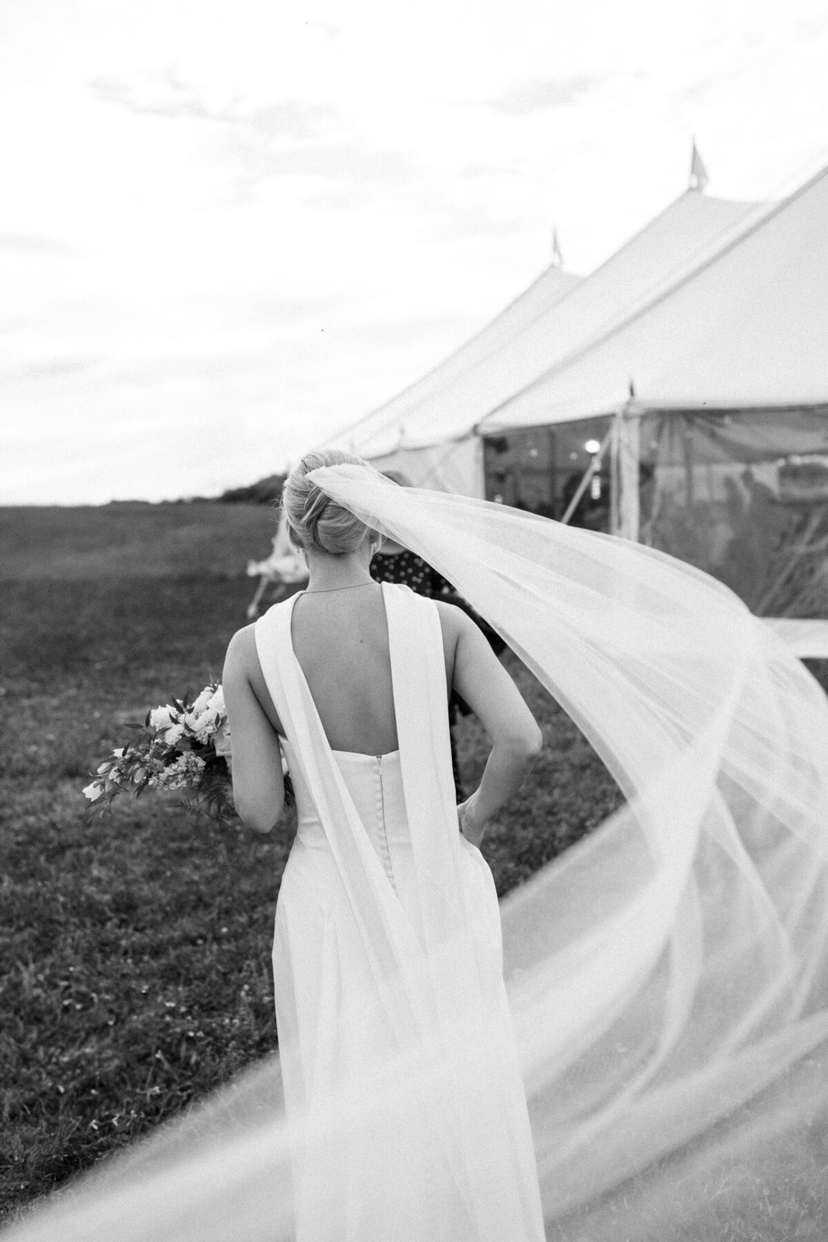 Chloe and James - Suffolk Luxury Editorial Wedding Photographer - Laura Williams Photography - WEB - 9